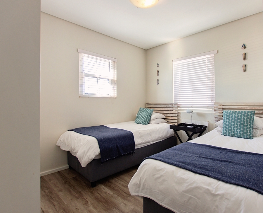 6 Bedroom Property for Sale in Mykonos Western Cape